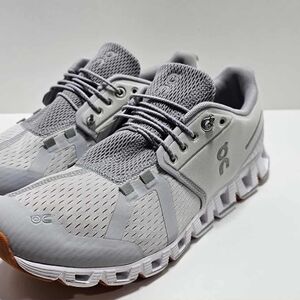 Onclound Running Light Gray Athletic Shoes Sz8
